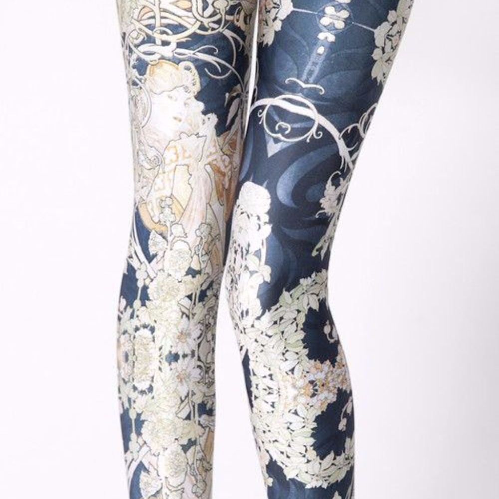 Blackmilk Mucha Leggings Original EUC